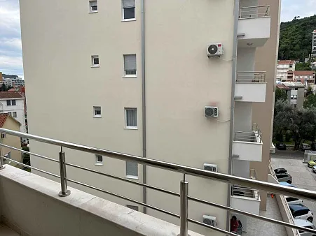 Two-Bedroom Apartment in Budva – Fully Furnished + Garage Space — photo 3